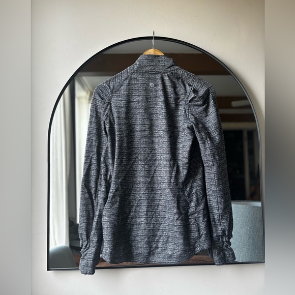 LULULEMON | extra mile quarter zip | size 8 - Picture 3 of 6